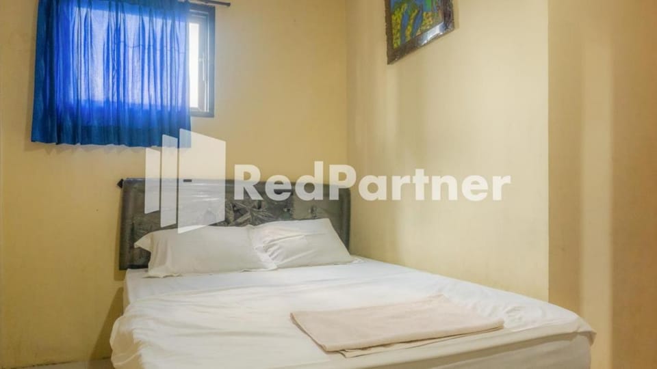 Vandhela Homestay Syariah Mitra RedDoorz Hotel in Surabaya