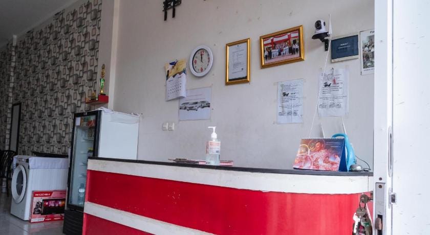 77 Guest House Serpong Mitra RedDoorz Hotel in West Java