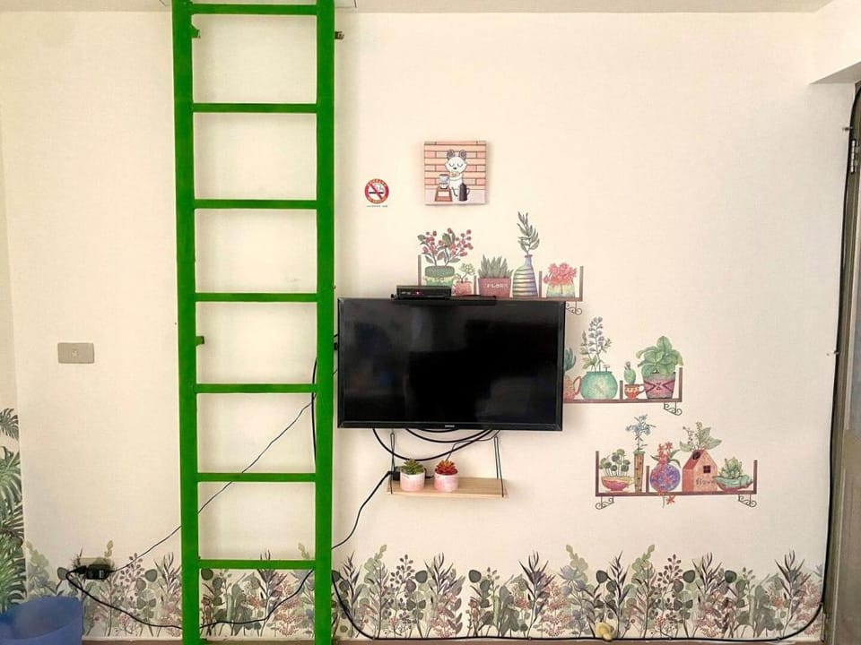 Independent Studio Room for Girls only Vacation rental in Kaohsiung