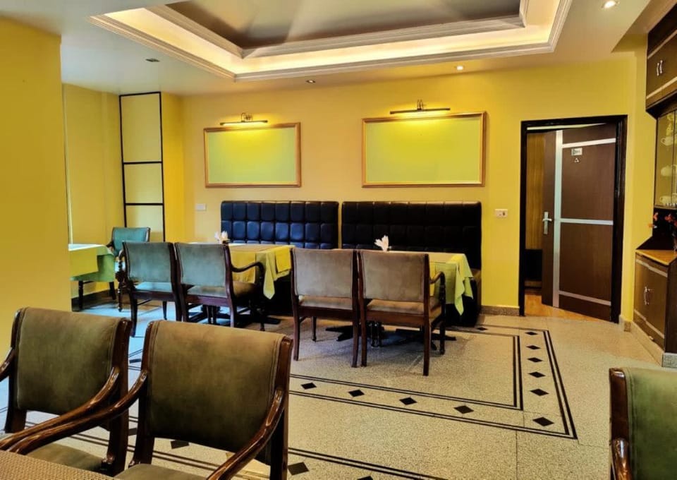 Goroomgo Marc Shimla Hotel in Shimla