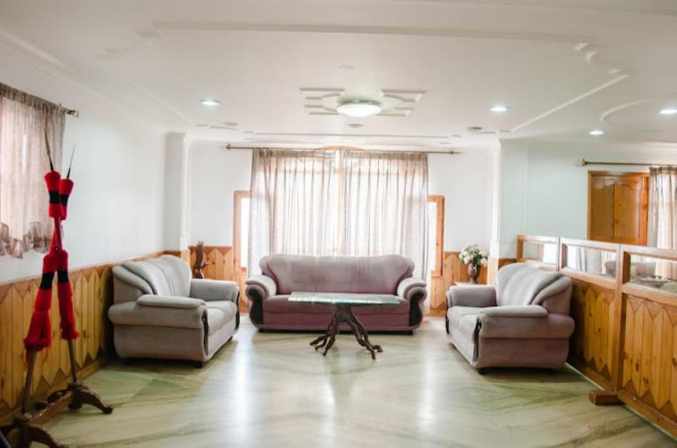 Goroomgo Kalra Regency Shimla Near Mall Road Hotel in Shimla