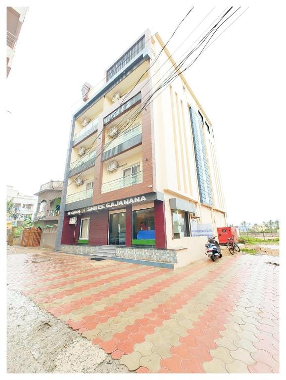 Goroomgo Shree Gajanana Puri - Near Sea Beach Hotel in Puri