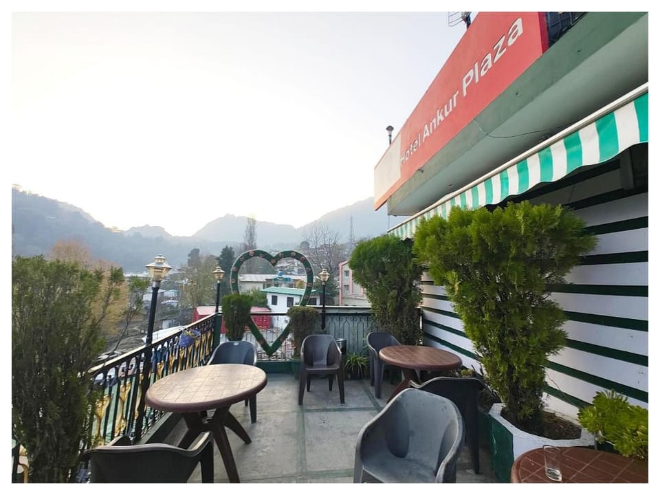 Goroomgo Deluxe Ankur Lake View Nainital Hotel in Uttarakhand