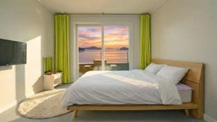 Janghohang J Story Spa Pension Bed and Breakfast in South Korea