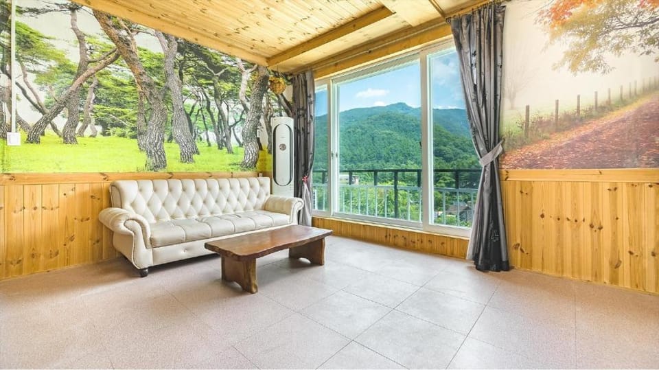 Gapyeong San Are Pension Bed and Breakfast in Gyeonggi-do