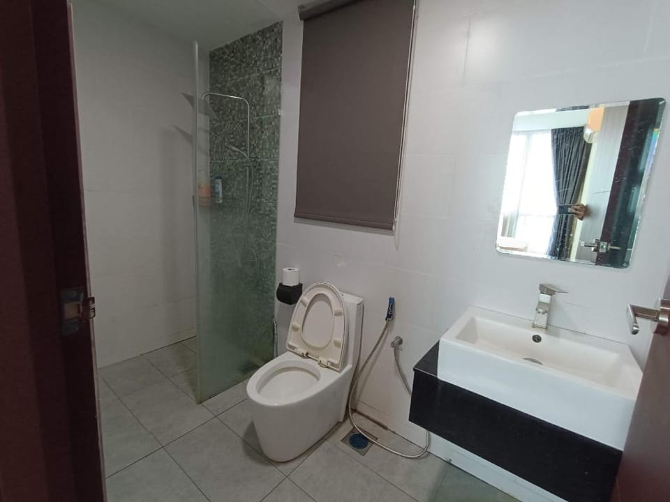 Jintsu Vivacity Megamall @ 3 Bedrooms Jazz Suites Apartment in Kuching