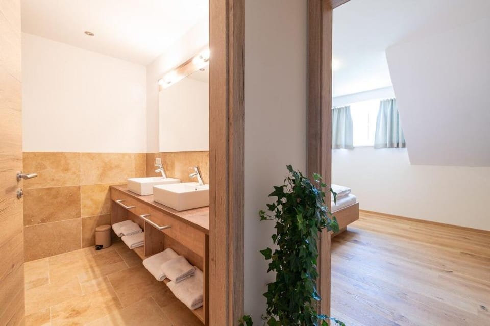 Ferienwohnung - Top 2  - 150m zum Schwimmbad Apartment in Salzburgerland