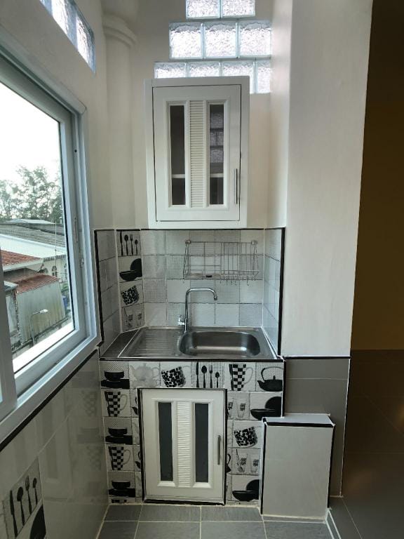Inn dulgence on the beach(5) family room , kitchen Apartment in Patong