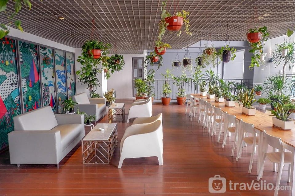Comfy 1BR L'Avenue Apartment By Travelio Apartment in South Jakarta City