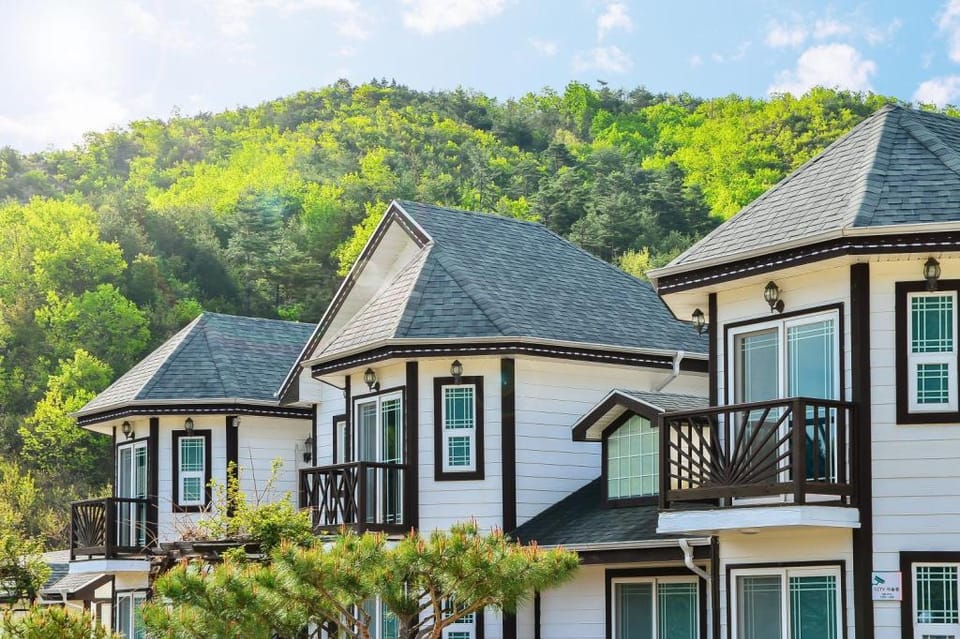 Samcheok Duelkkot Pension Bed and Breakfast in South Korea