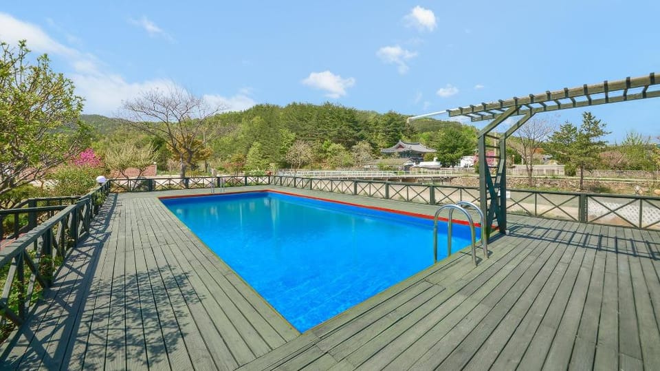 Samcheok Duelkkot Pension Bed and Breakfast in South Korea