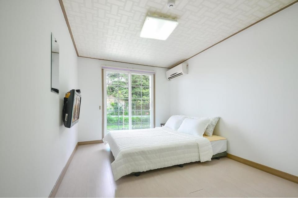 Samcheok Healingcamp Pension Vacation rental in South Korea