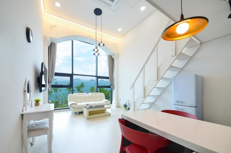 Yeosu Tivoli Pension Bed and Breakfast in South Korea