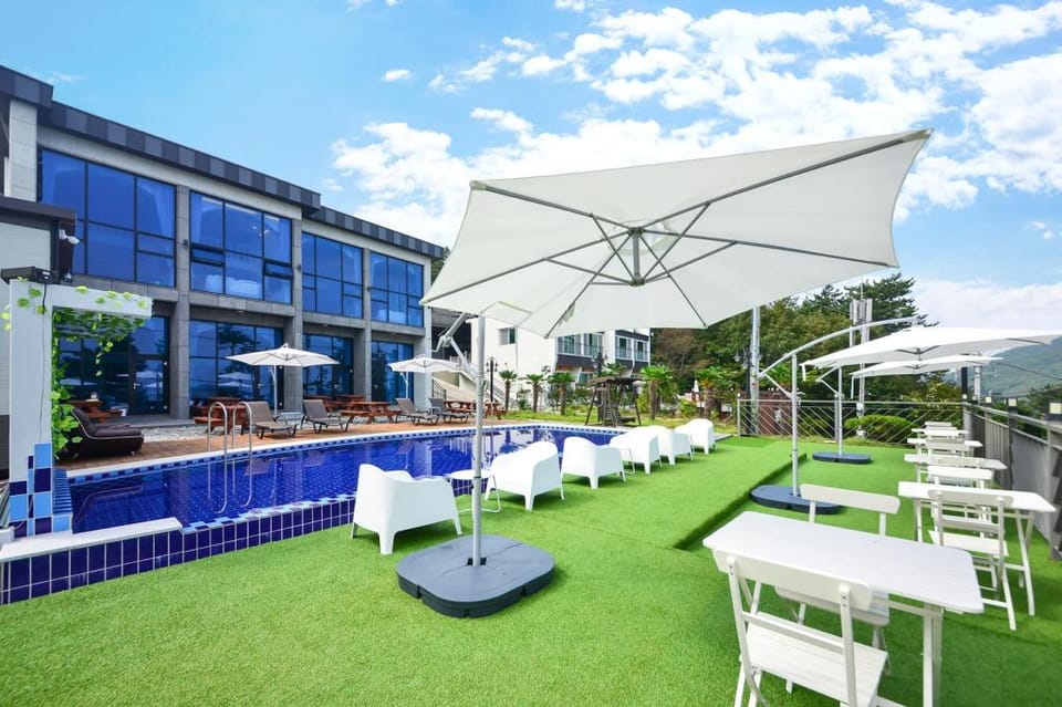 Yeosu Tivoli Pension Bed and Breakfast in South Korea