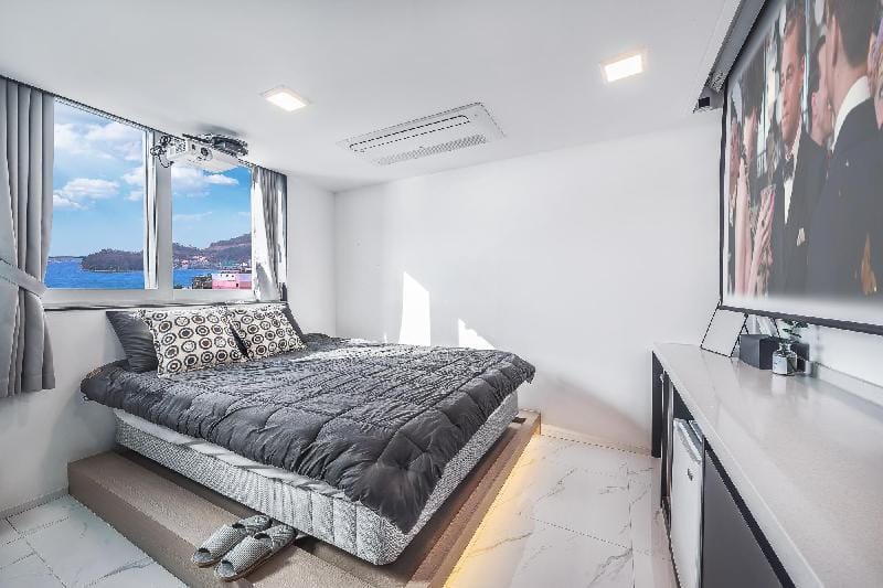 Yeosu Naegamumun Pension Bed and Breakfast in South Korea