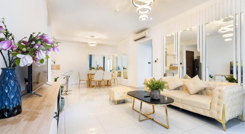 Saigon Royal, the Oak wooden apt amazing view  Apartment in Ho Chi Minh City