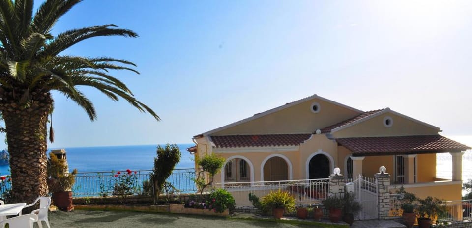 Holiday Apartments Maria with Pool and Panorama View - Agios Gordios Beach Apartment in Corfu, Greece