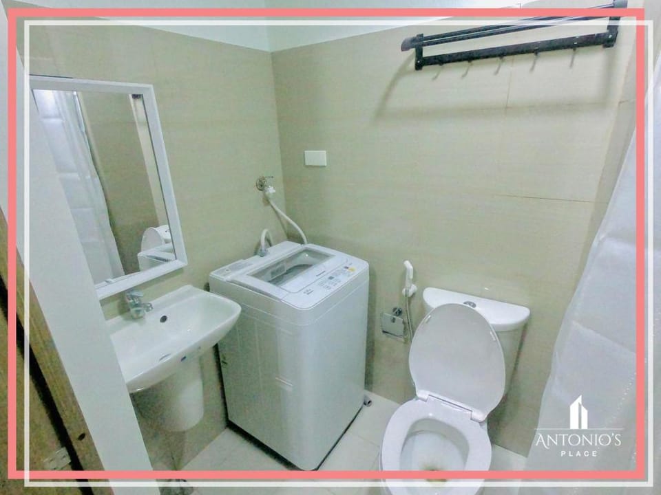 Shore 2 Tower 1 1BR Unit at Pasay near MOA Apartment in Pasay