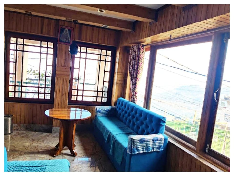 Goroomgo Broadway Annexe Darjeeling - Near Mall Road Hotel in Darjeeling
