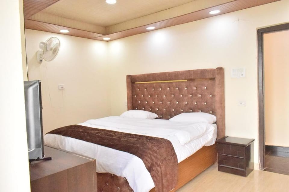 Rudhraksh Villa 4BR- Perfect Vacay Villa Villa in Uttarakhand