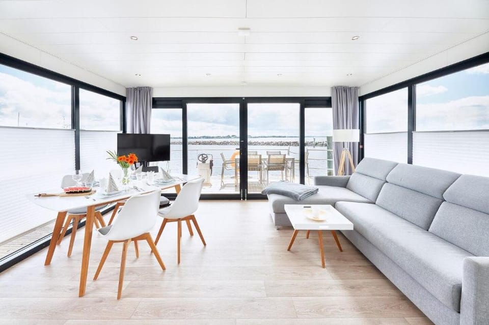 For Marine Lovers | 2BR | 2BA | Parking | WLAN | Vacation rental in Boltenhagen