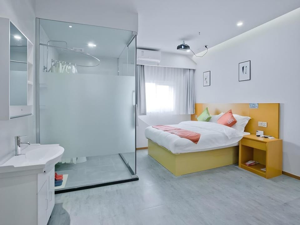 Shell Hotel Beijing Tongzhou District Universal Studio East Wansheng Metro Station Hotel in Beijing