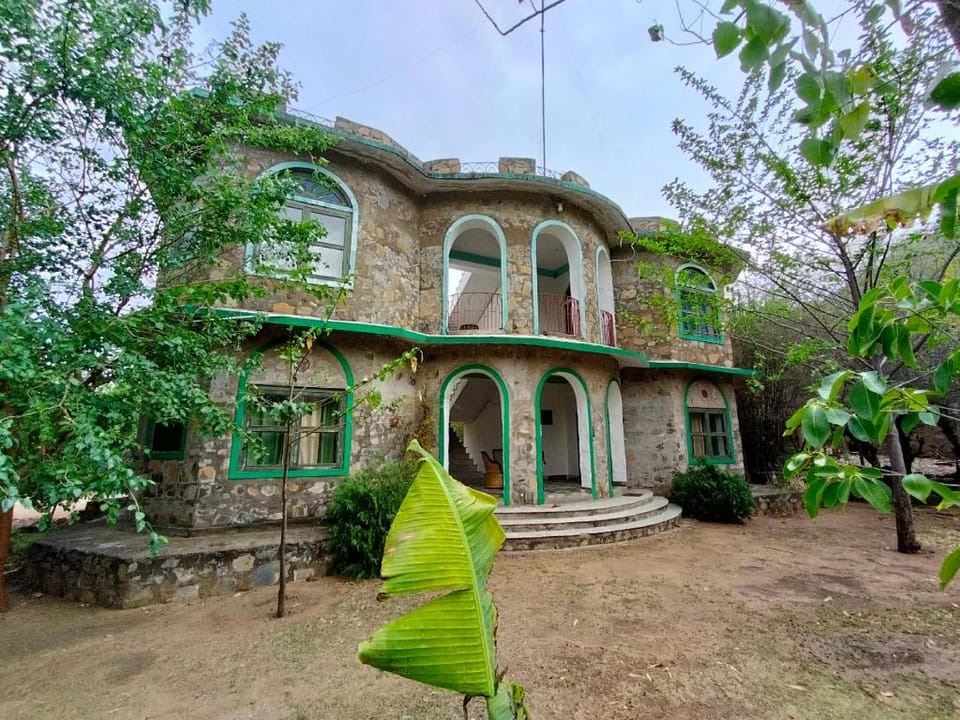Sariska Jungle Camp Hotel in Rajasthan