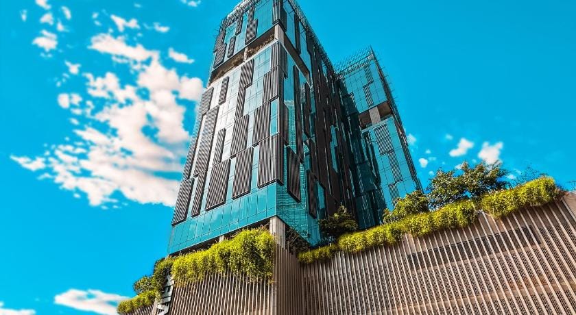 Revier Dubai Hotel in Dubai