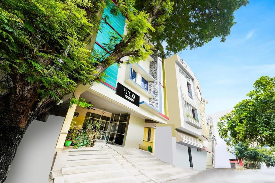 Hotel O Karakambadi Road Near Leela Mahal Circle Hotel in Tirupati