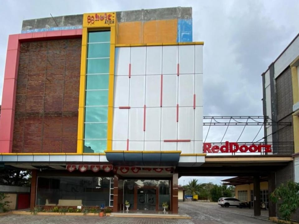 RedDoorz Plus Syariah @ Jalan Syiah Kuala Banda Aceh Hotel in Indonesia