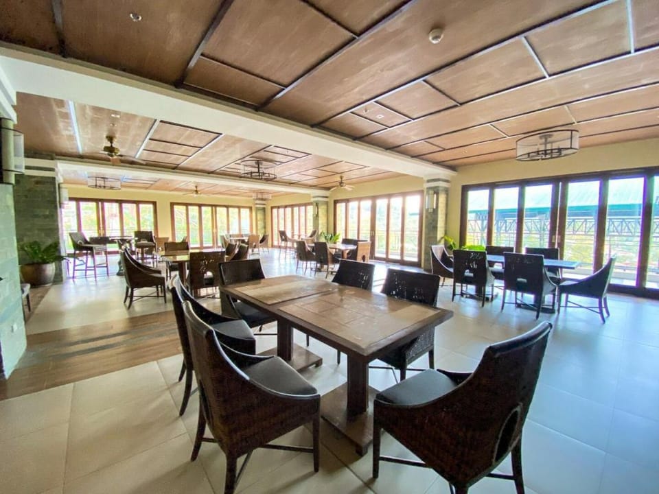 Bang-kito Bristle Ridge Condo Top Floor (S605) Apartment in Baguio
