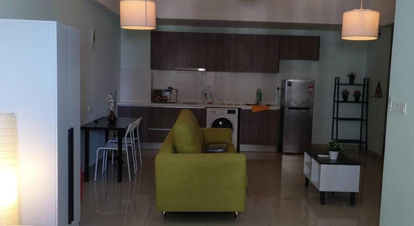 HYVE SOHO Cyberjaya Comfort Stay – 2BR 3pax Apartment in Putrajaya