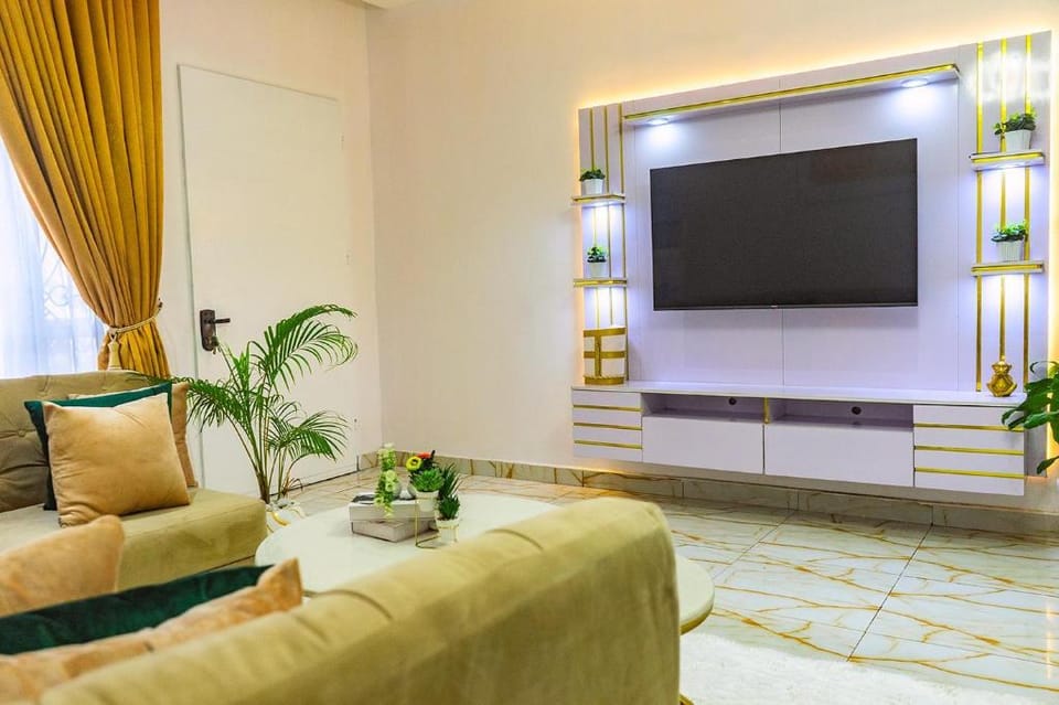 Apartment De Paris  Vacation rental in Lagos, Nigeria