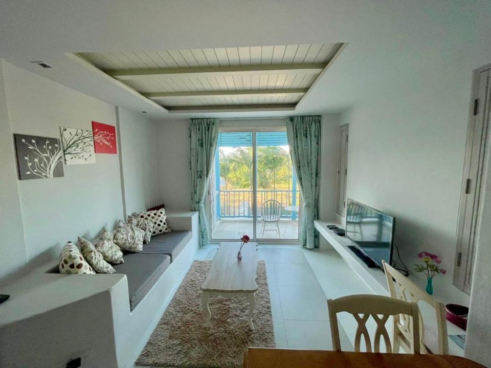 Chelona Khao Tao, Hua Hin E202 Apartment in Nong Kae