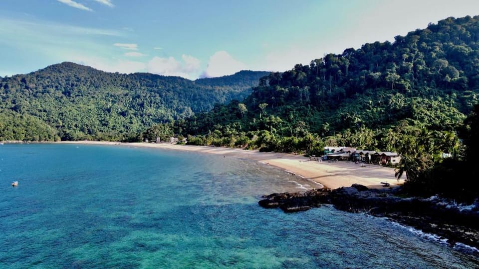 Pondok Beach Shack Chalet : BeachFront-TopFloor2 Vacation rental in Mersing