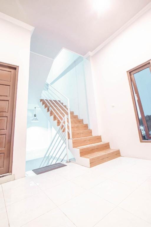 Krisan Guest House Syariah Banjarbaru Mitra RedDoorz Hotel in Indonesia