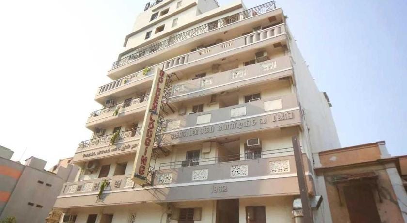 Hotel O Golden Cafe Hotel in Chennai