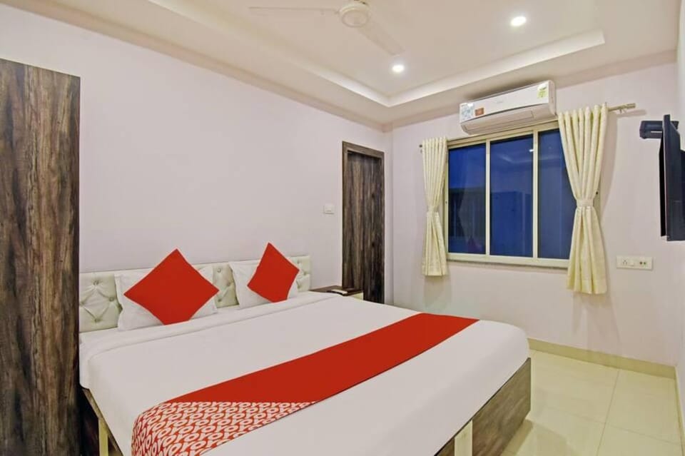 Hotel O Newtown Galaxy Hotel in Kolkata