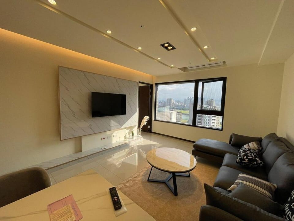 New apartment 24小時門禁管理/櫃台秘書服務/全新泳池大樓/附車位/外送可送到門口 Apartment in Taipei City