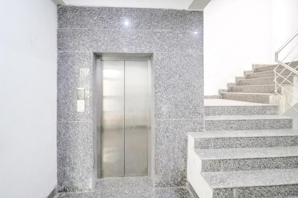 Collection O Mahavir Enclave Near Dashrath Puri Metro Station Hotel in New Delhi