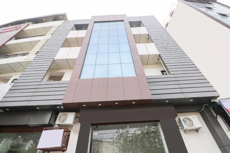 Collection O Mahavir Enclave Near Dashrath Puri Metro Station Hotel in New Delhi