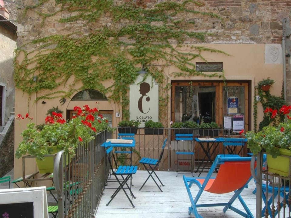 Varna Charm Tuscan Getaway Vacation rental in Tuscany