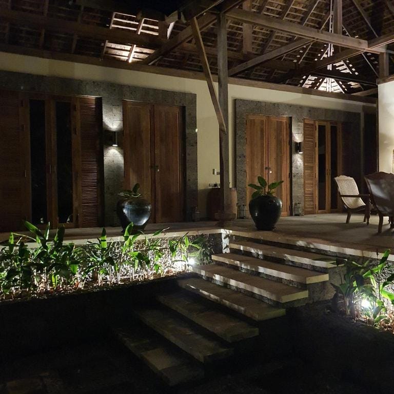 Tropical villa in the Bang Saray Pattaya hills Vacation rental in Chon Buri Changwat