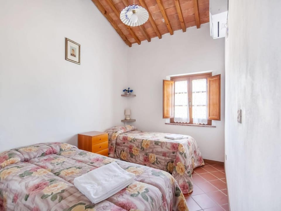Peccioli Villa Retreat w Pool Apartment in Tuscany