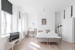 NEW 135SQM Apt. 50M to Main Street, Metro Apartment in Copenhagen