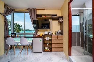Oceanview Bedroom Apartment in Wichit