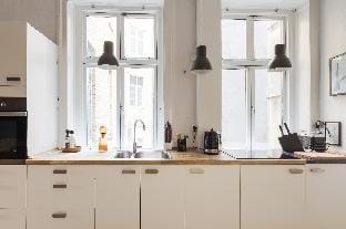 NEW 102M apt. Heart of copenhagen, Shopping street Apartment in Copenhagen