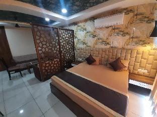 ROYAL LUXURY BIG STUDIO APARTMENT  Apartment in Punjab, India