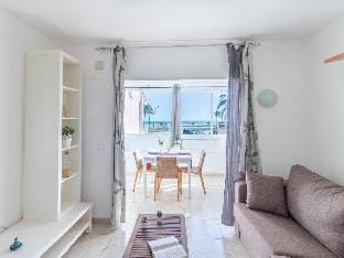 Apartamento en primera linea de mar. Wifi Apartment in Alt Empordà