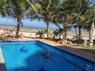Chaam บ้านพักกรกฏ รอยัลบีช Vacation rental in Thailand